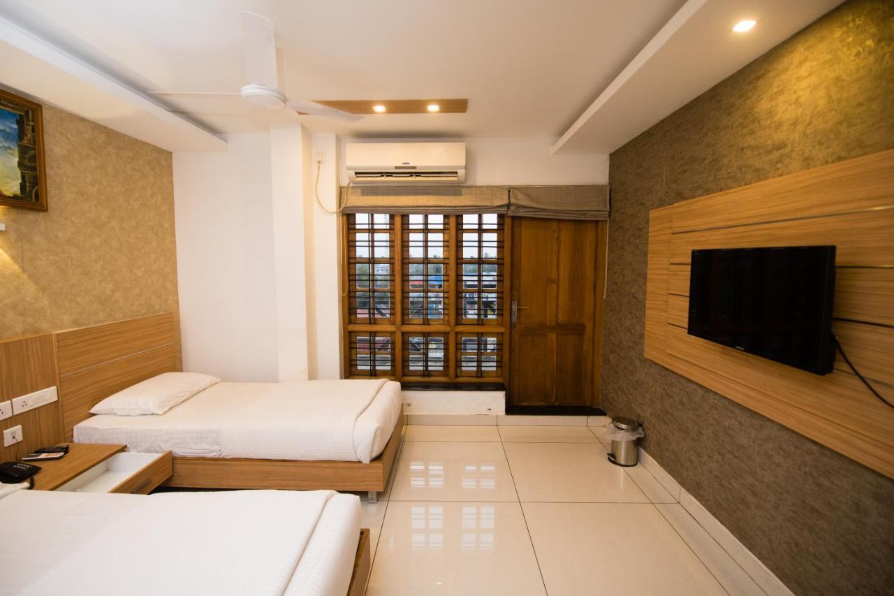 Hotel Kapilavasthu Palakkad Exterior photo